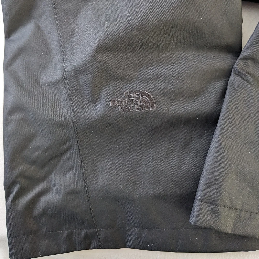 The North Face Snow Pants - Picture 7 of 9